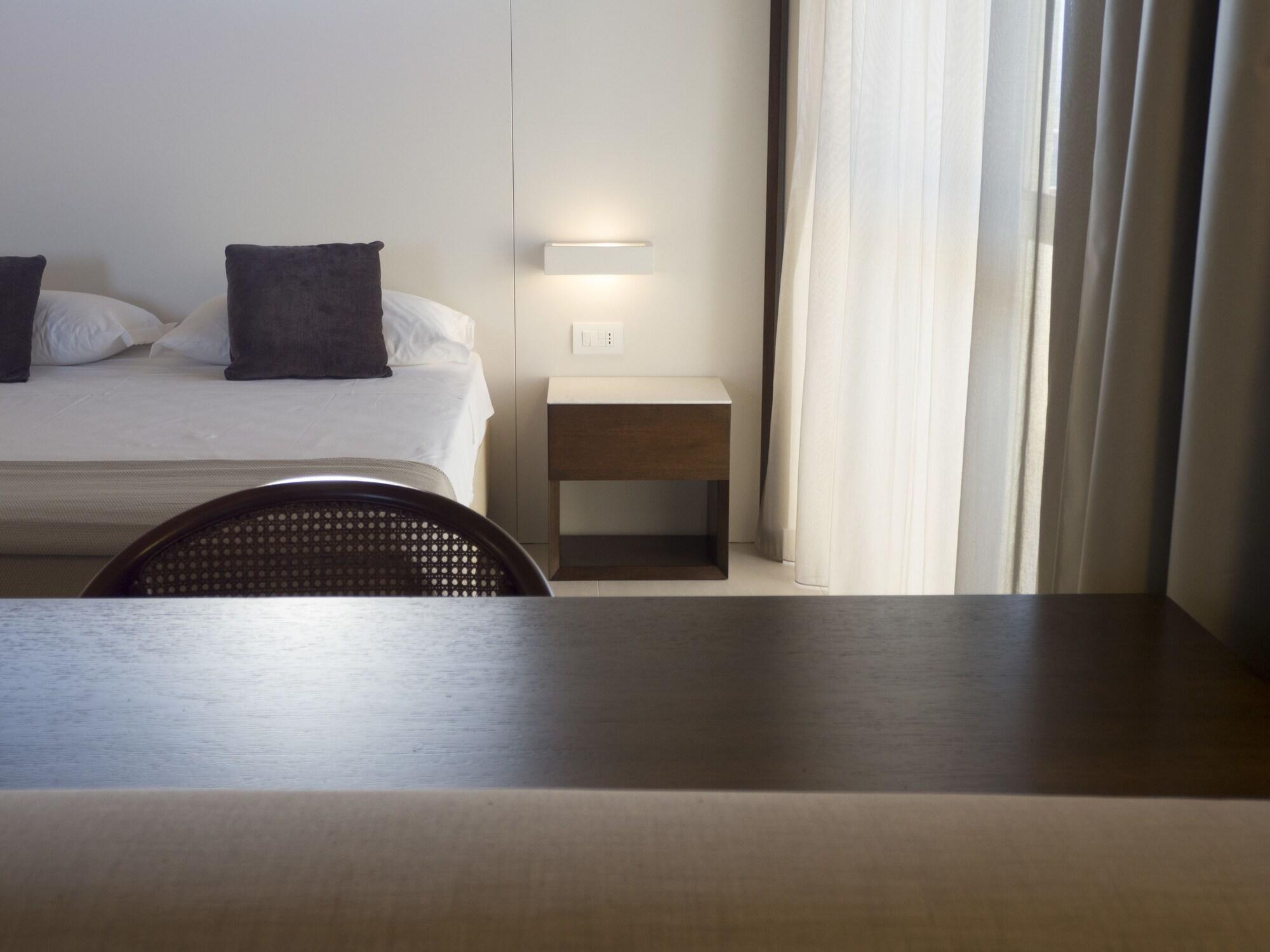 Grand President Hotel 4*